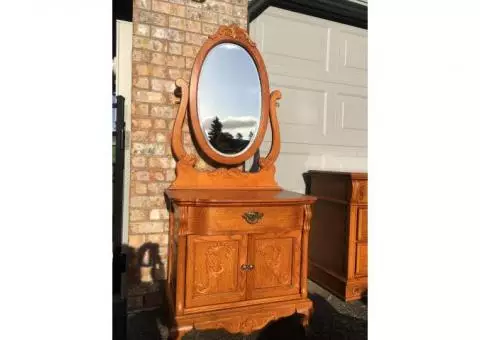 Victorian style oak washstand vanity with mirror & dresser drawers
