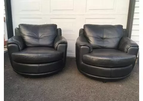 SET of 2 over sized Leather circular swivel chairs dark navy blue for a living room, man cave, Rec. 